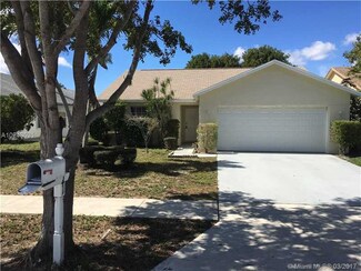 7941 Piper Ln, Lake Worth, FL 33463