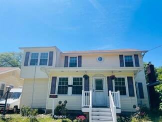 41 3rd Ave, Neptune, NJ 07753