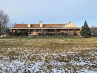 5180 Piersonville Rd, Columbiaville, MI 48421