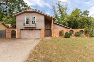 3020 NE Kingsbriar Dr, Lawton, OK 73507
