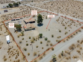 3938 Kreuer Rd, Phelan, CA 92371
