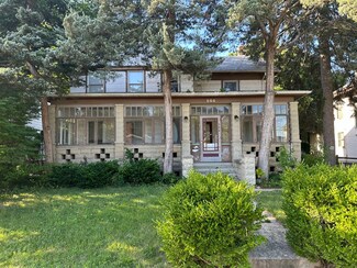 564 E New York St, Aurora, IL 60505