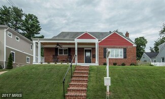 2807 John Marshall Dr, Arlington, VA 22207