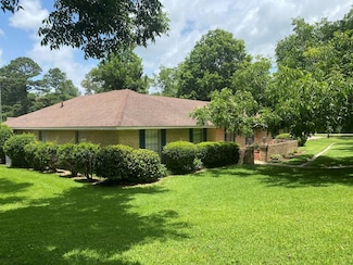 100 Pecan Blvd, Vicksburg, MS 39183