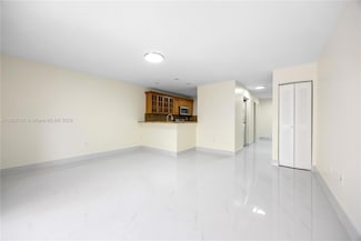 2427 W 52nd Place Unit 51, Hialeah, FL 33016