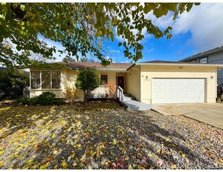 19900 Mountain Meadow S, Hidden Valley Lake, CA 95467