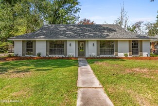 110 N Mannering Ave, Lafayette, LA 70508