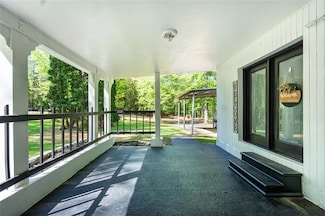 1369 Georgia 16, Whitesburg, GA 30185