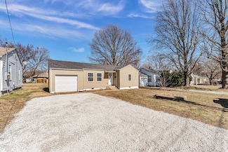 1645 E Dale St, Springfield, MO 65803