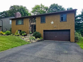 2606 Grandview Place, Endicott, NY 13760