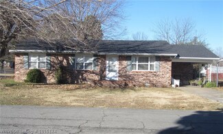405 NW Mimosa Dr, Stigler, OK 74462