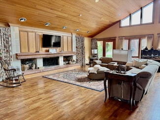 804 Walter Wilmeth Dr, Spearman, TX 79081