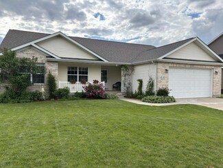 415 S Joliet St, Maple Park, IL 60151