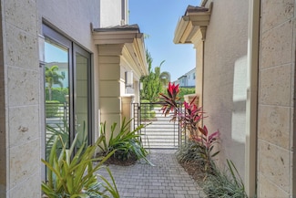 9081 Chauvet Way, Boca Raton, FL 33496