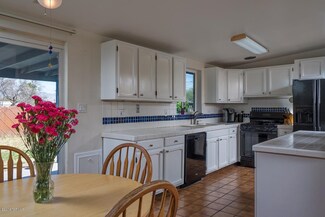 7001 E Calle Osito, Tucson, AZ 85710