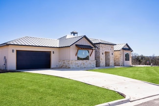 4528 Comanche Trace Dr, Kerrville, TX 78028