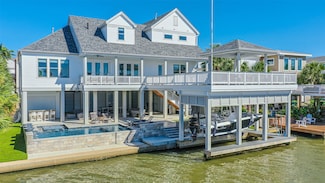 3511 Cross Bones Cir, Galveston, TX 77554