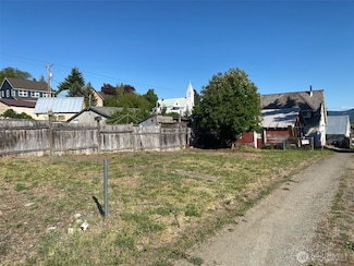 200 E Arizona Ave, Roslyn, WA 98941