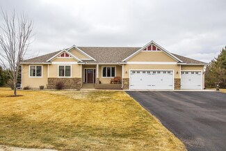 5127 Colonial Ct NE, Alexandria, MN 56308