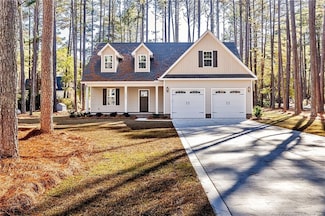 16620 Titmouse Ct, Wagram, NC 28396