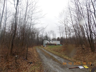 4053 Whinn Rd, Corning, NY 14830