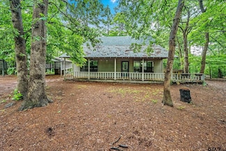 141 Green Mesa Ln, Holly Lake Ranch, TX 75765