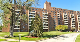 920 John R Rd, Troy, MI 48083