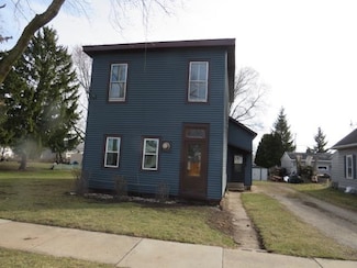 2106 Ashland St, Oshkosh, WI 54901