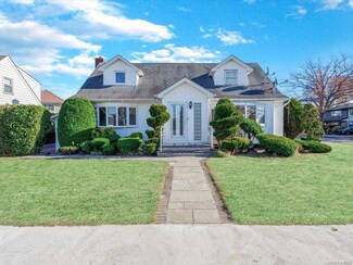 245 Rockaway Pkwy, Valley Stream, NY 11580