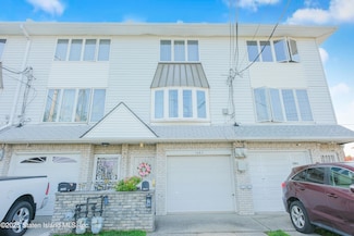 1063 Father Capodanno Blvd, Staten Island, NY 10306