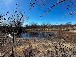 000 Track Rd, Dale, TX 78616