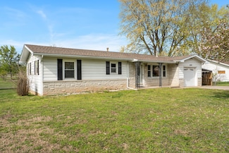 4039 W Dover St, Springfield, MO 65802