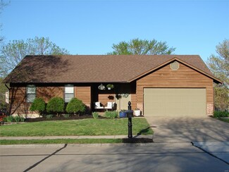1285 Robertridge Dr, Saint Charles, MO 63304