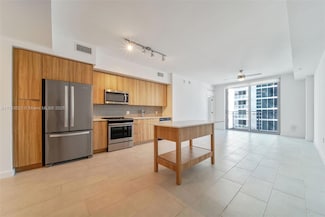 2150 N Bayshore Dr Unit 607, Miami, FL 33137
