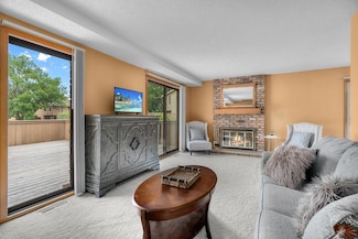 2111 Tamarin Trail, Golden Valley, MN 55427