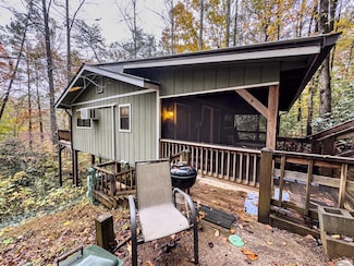231 Dogwood Cir, Hayesville, NC 28904