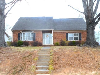 326 Raintree Rd, Danville, VA 24540