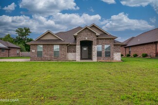 1716 W 12th St, Webb City, MO 64870