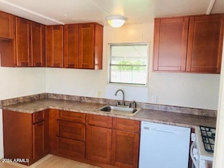 2460 E Main St Unit A17, Mesa, AZ 85213