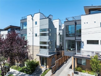 916 NW 56th St Unit F, Seattle, WA 98107