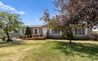 1403 Ashbrooks Way, Tieton, WA 98947