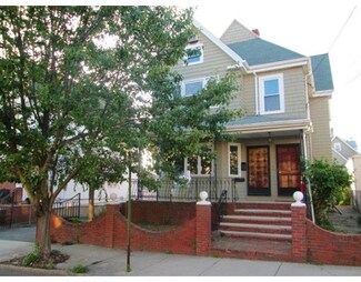 52 Dean St, Everett, MA 02149