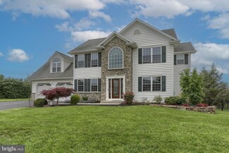 395 Olde Meadow Ln, Lebanon, PA 17042