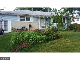 23 San Diego Dr, Magnolia, NJ 08049