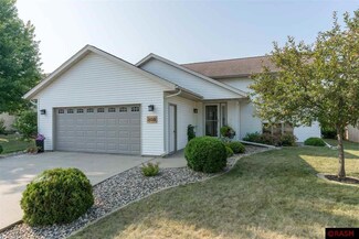 308 Cole Ct, Mankato, MN 56001