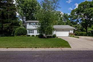 128 Steward Dr, Sun Prairie, WI 53590