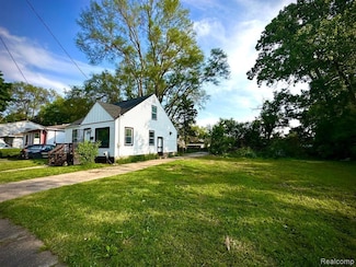 2825 Raskob St, Flint, MI 48504