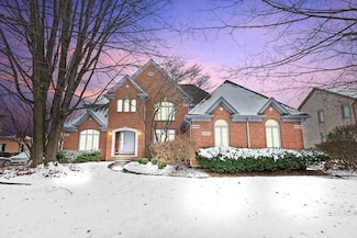 48436 Amber Ln, Shelby Township, MI 48315