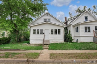 5746 Acme Ave, Saint Louis, MO 63136