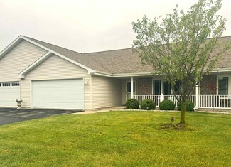 2290 Patriot Ln Unit E, Oshkosh, WI 54904